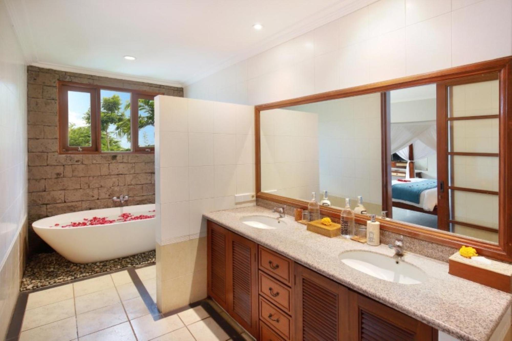 Kecapi Villa Seminyak By Ini Vie Hospitality Exterior foto