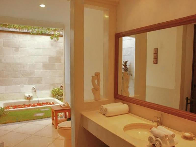 Kecapi Villa Seminyak By Ini Vie Hospitality Exterior foto